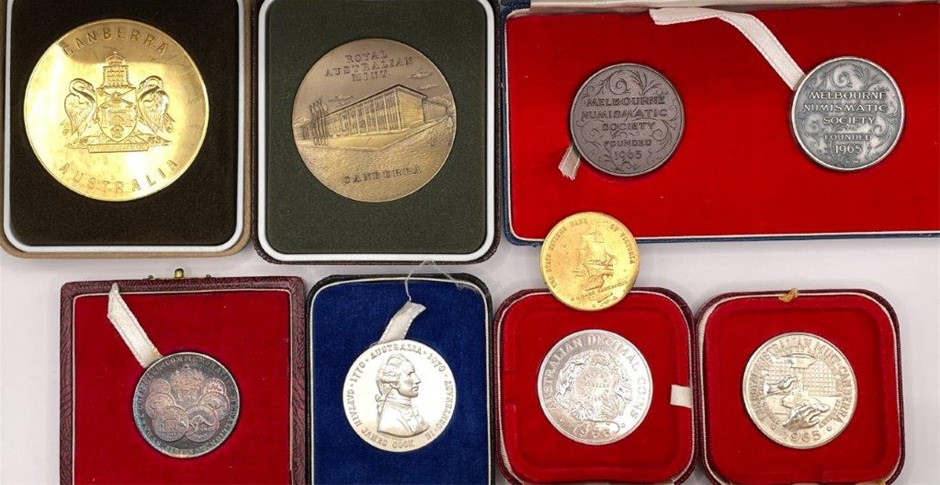9 x AU Commem. Medals & Souv.- C:1966-70, Decimal Change Over & others
