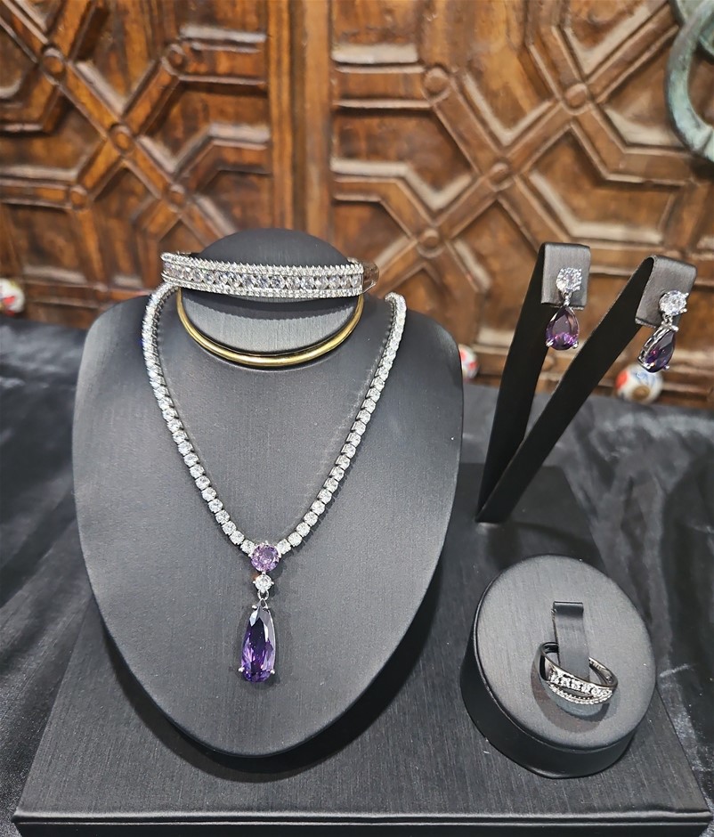 Jewelzmerchants' Clearance Sale