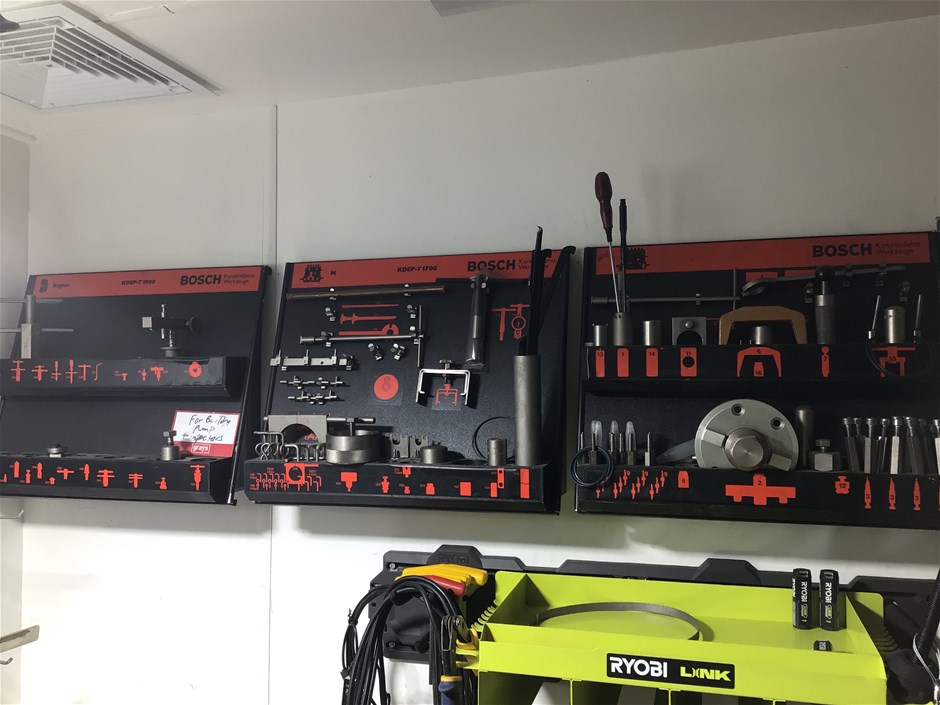 <p>Qty of Bosch Tooling for Pump Injectors &Turbo Parts & </p>