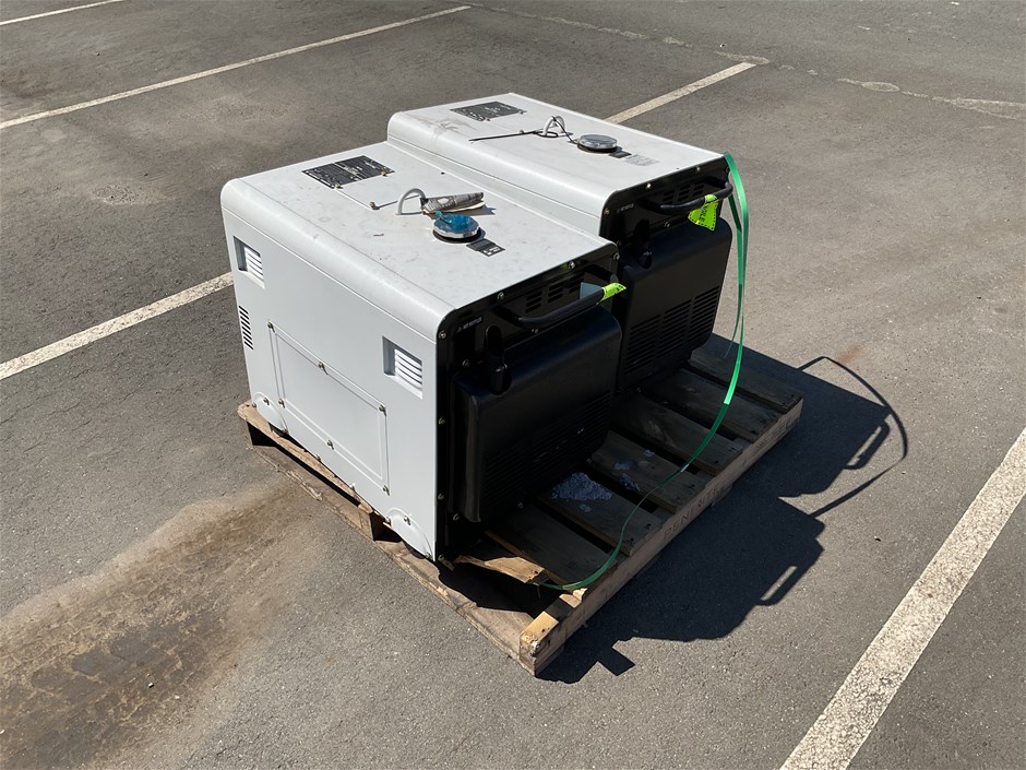 <p>Generators x 2</p>