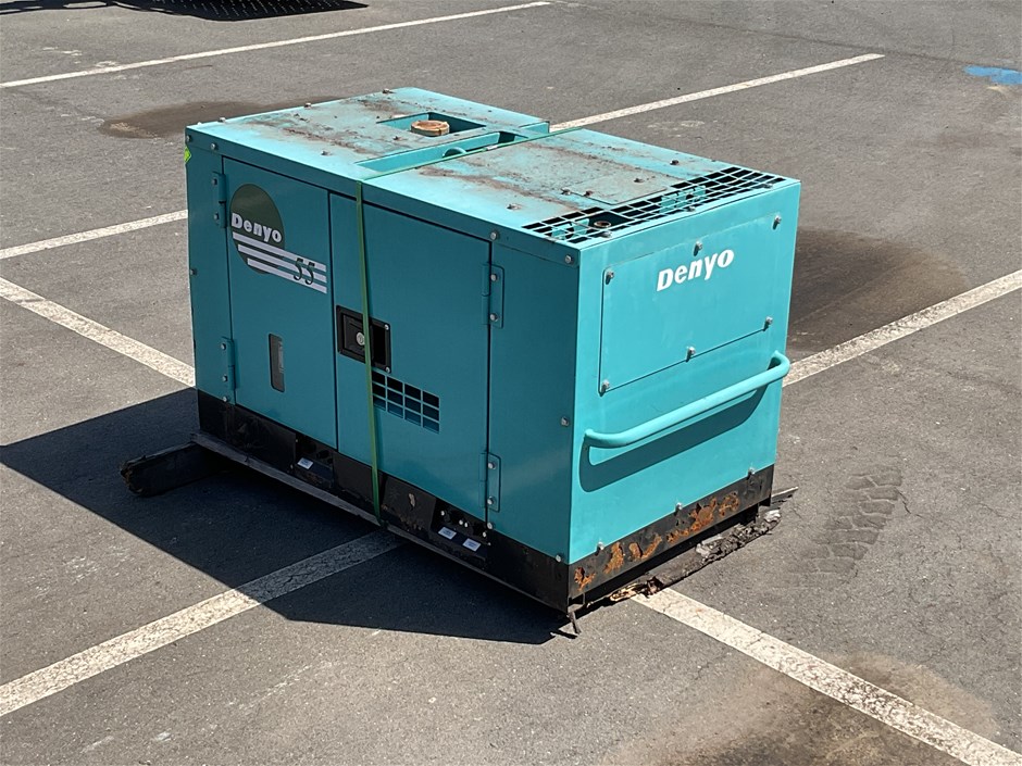 <p>Denyo DIS55 55cfm Compressor</p>
