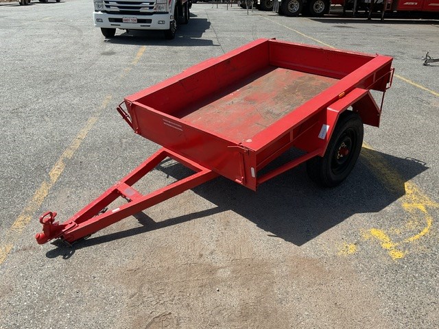 <p>Single Box Trailer</p>