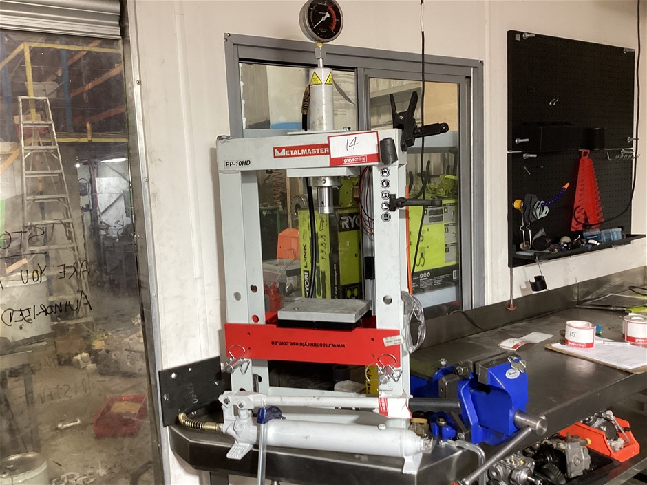 <p>Metal master PP10HD Small Shop Press</p>