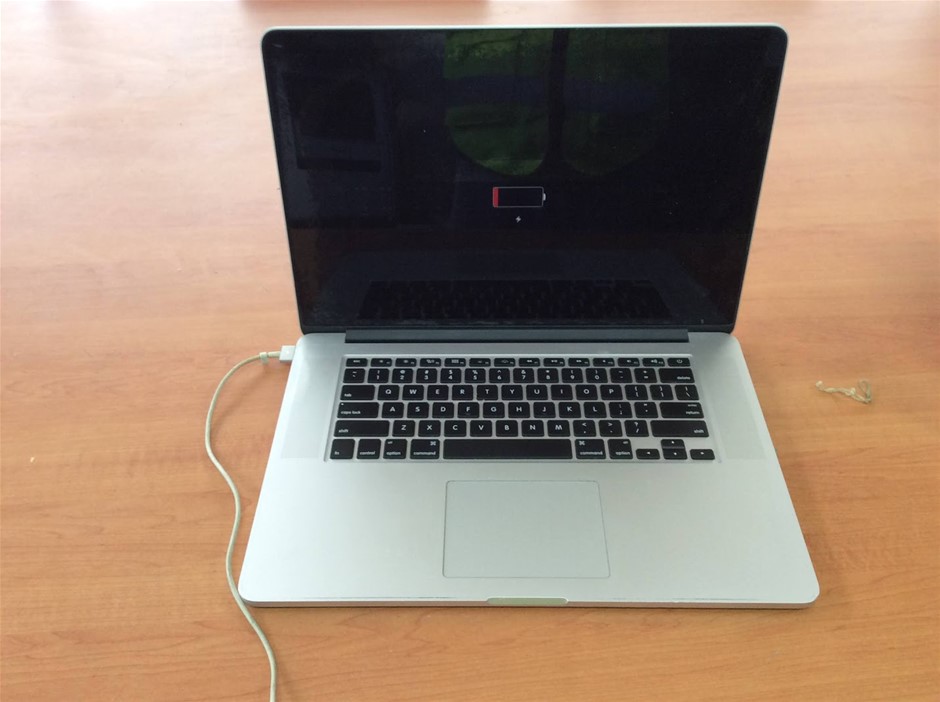 Apple MacBookPro A1398 15.4" NO SSD EMC 2910 Laptop