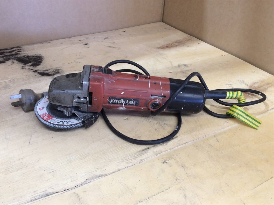 Maktec MT951 Angle Grinder