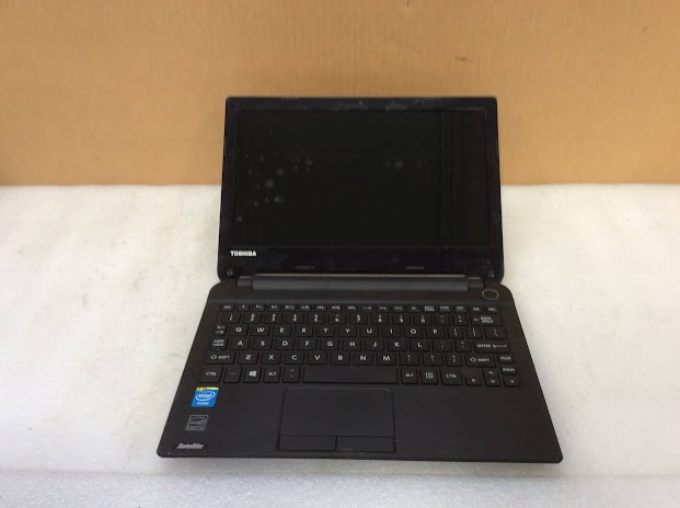 TOSHIBA SATELLITE NB10-A Laptop N2820 4GBRAM/320GB Black