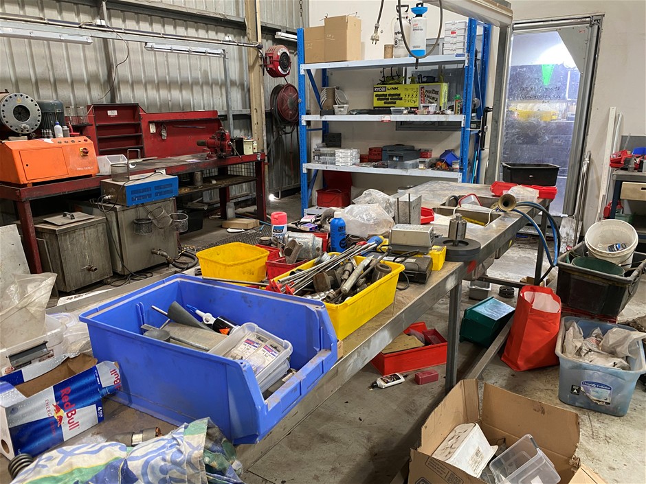 <p> Custom Stainless Steel Workbench And Contents</p>