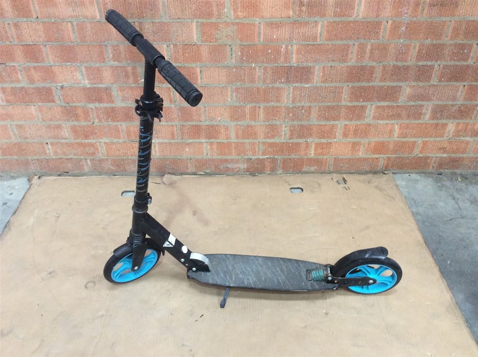 Crane Big Wheel Scooter