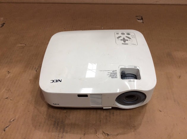 NEC VT695 LCD Projector