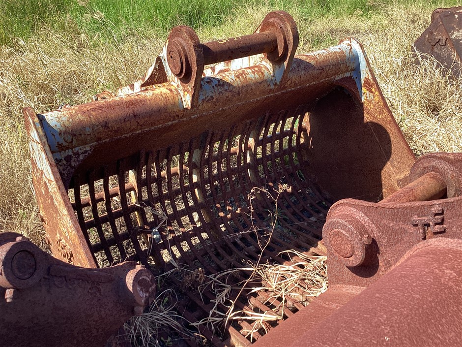 Hydraulic Excavator Vibrating Skeleton Bucket