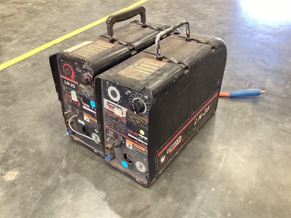 <p>Lincoln Electric LN-25 Wire Feeders x2</p>
