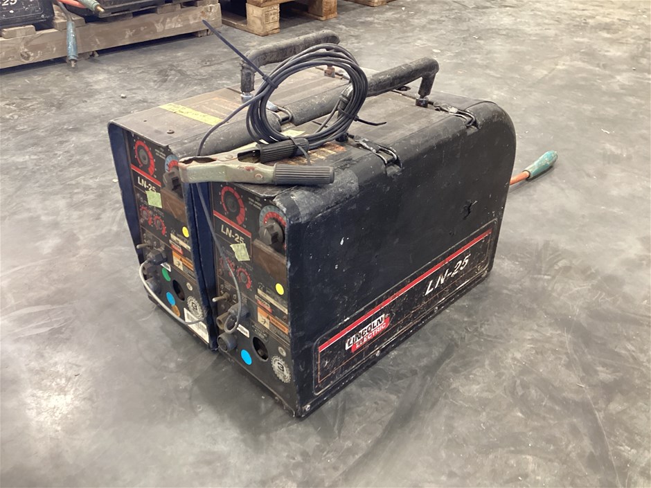 <p>Lincoln Electric LN-25 Wire Feeders x2</p>