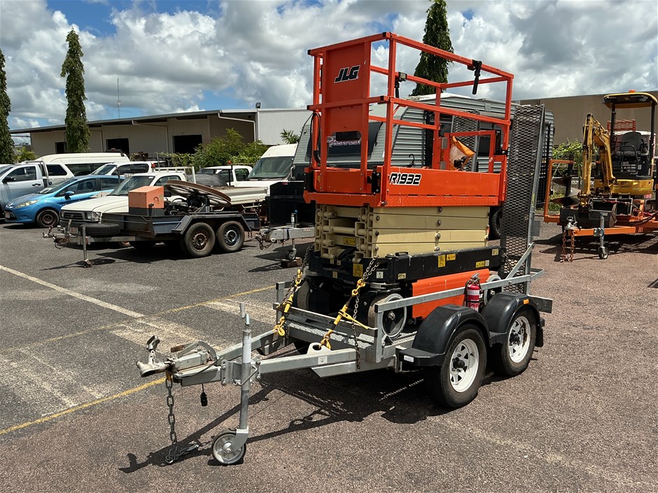 <p>2021 JLG R1932 Scissor Lift</p>