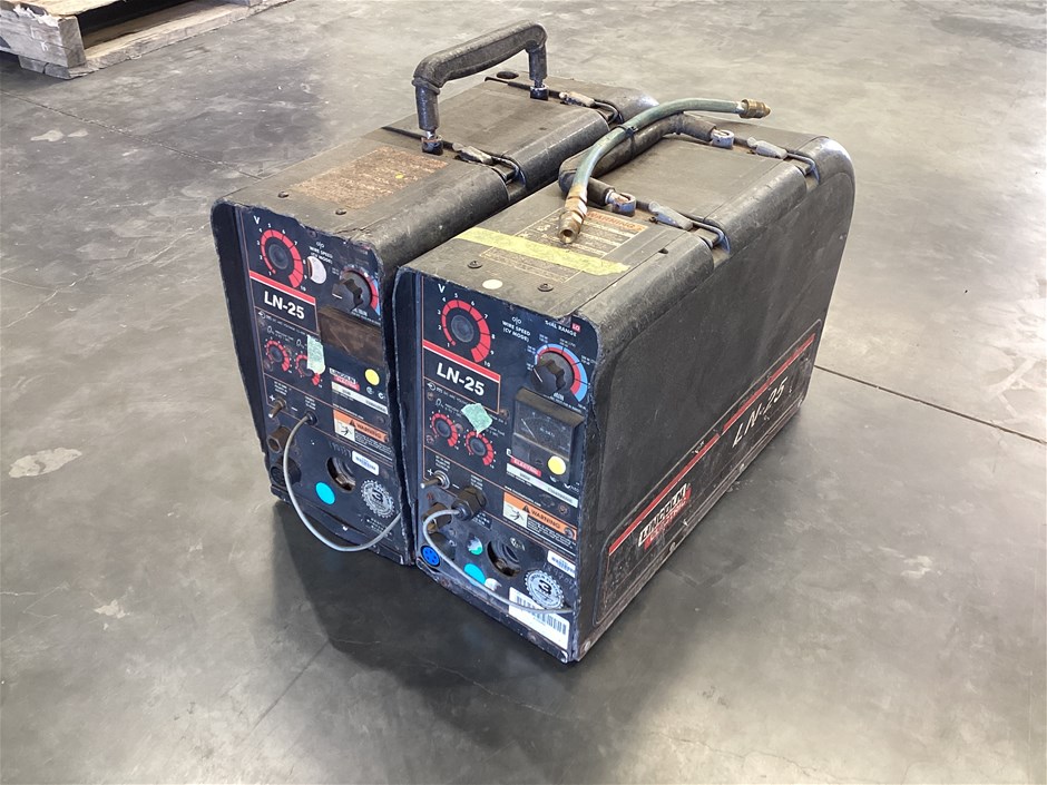 <p>Lincoln Electric LN-25 Wire Feeders x2</p>