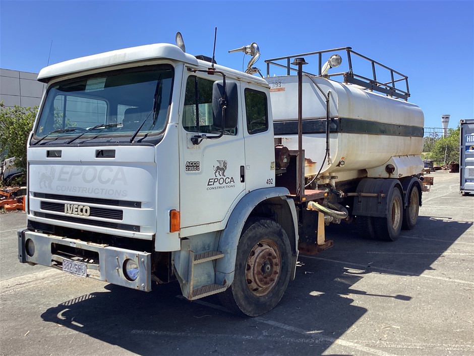 2006 Iveco Acco 6 x 4 Water Truck