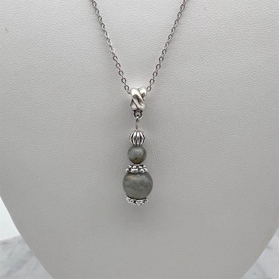 Labradorite Antique Style Silver & Platinum Plated Pendant Necklace