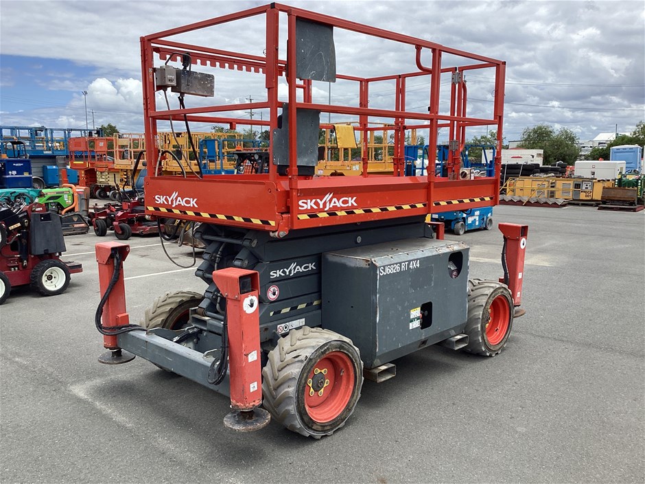2016 Skyjack SJ6826 RT 4X4 Scissor Lift