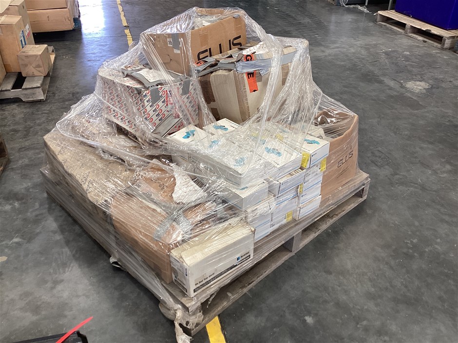 <p>Emperor Cleats and Roxtec Modules Part Pallet</p>