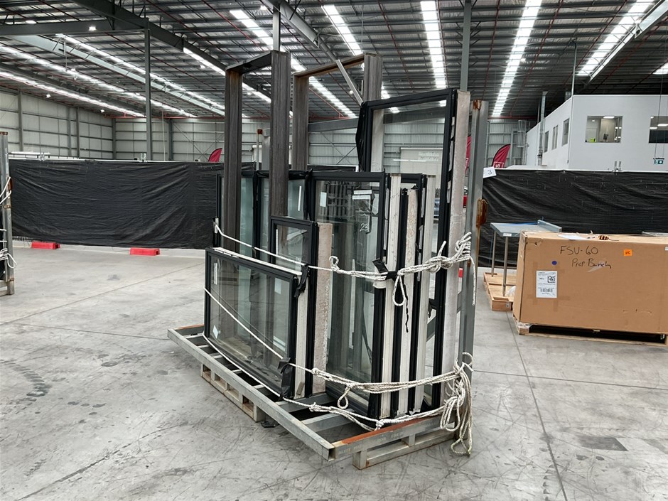 <p>Assorted Alloy Window Frames x 11</p>