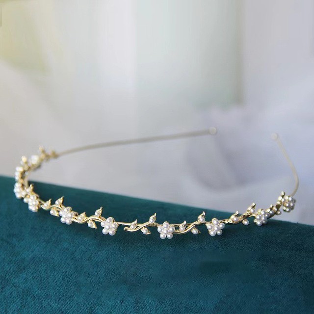 Designer Simulated Pearl Floral Bridal Headband in Gold