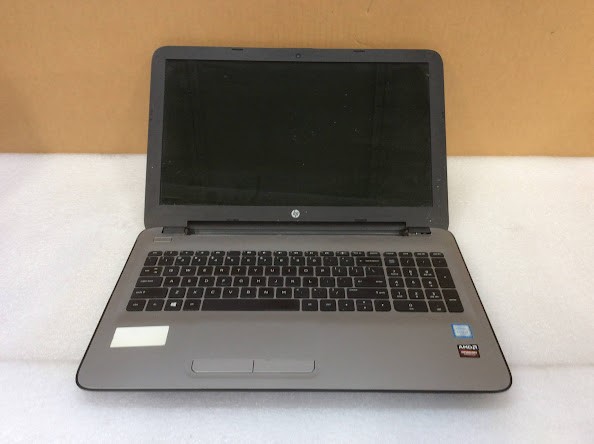 HP 15-AC111TX Laptop I7-6500U 8GBRAM/160GB