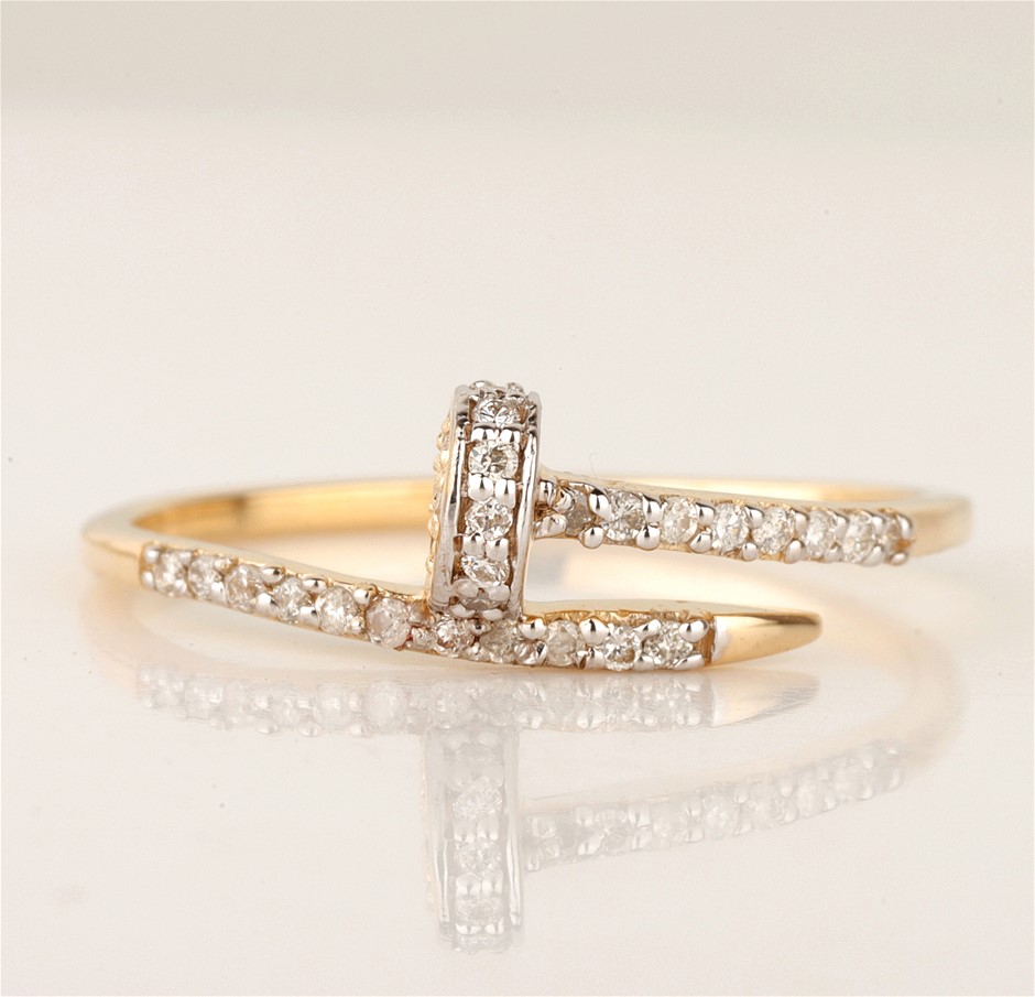 Yellow Gold Natural Diamond & Diamond Ring with valuation