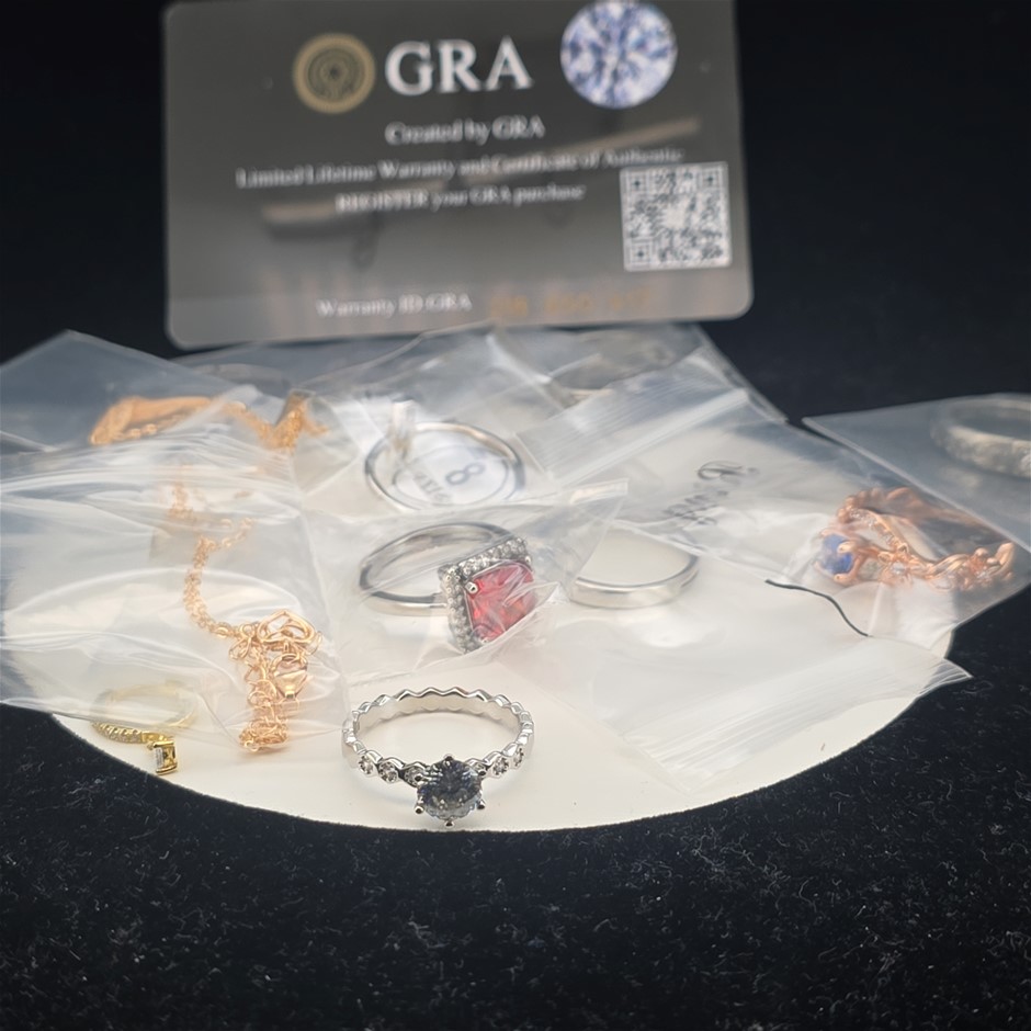 18K gold-plated mixed lot of 10 items perfect for a Christmas gift.