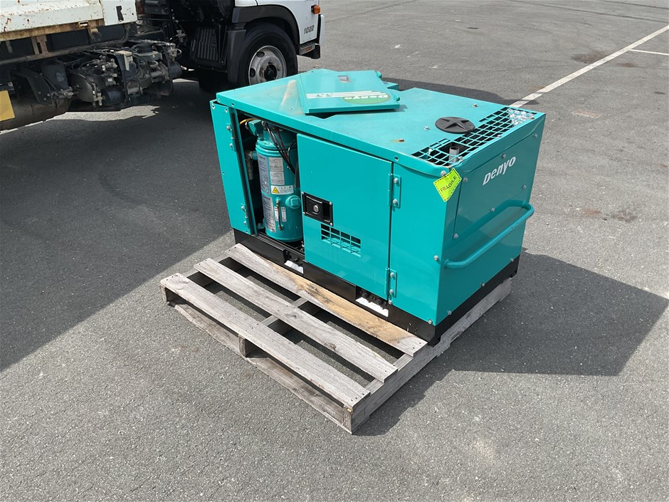 <p>Denyo DIS55 50CFM Compressor</p>