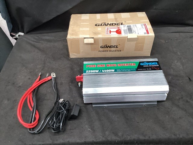 Unused Giandel 2200W/4400W Pure Sin Wave Inverter