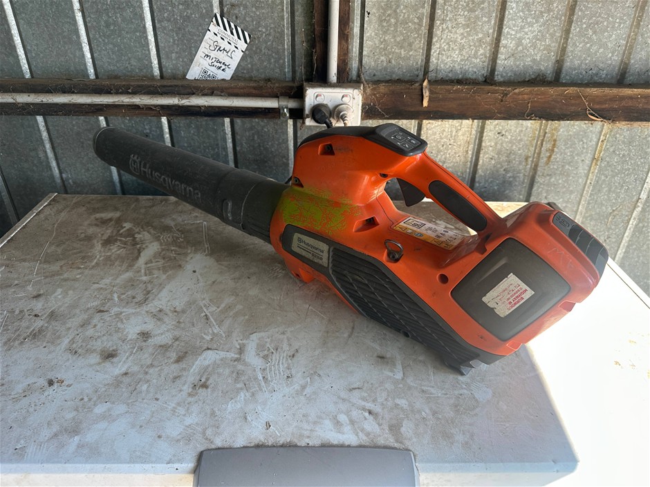 Husqvarna 525iB Blower + Battery