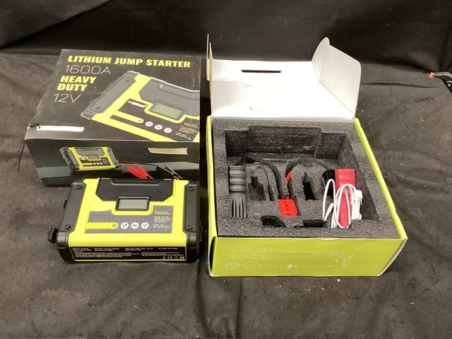 <p>Lithium 1600A Heavy Duty 12V Jump Starter</p>