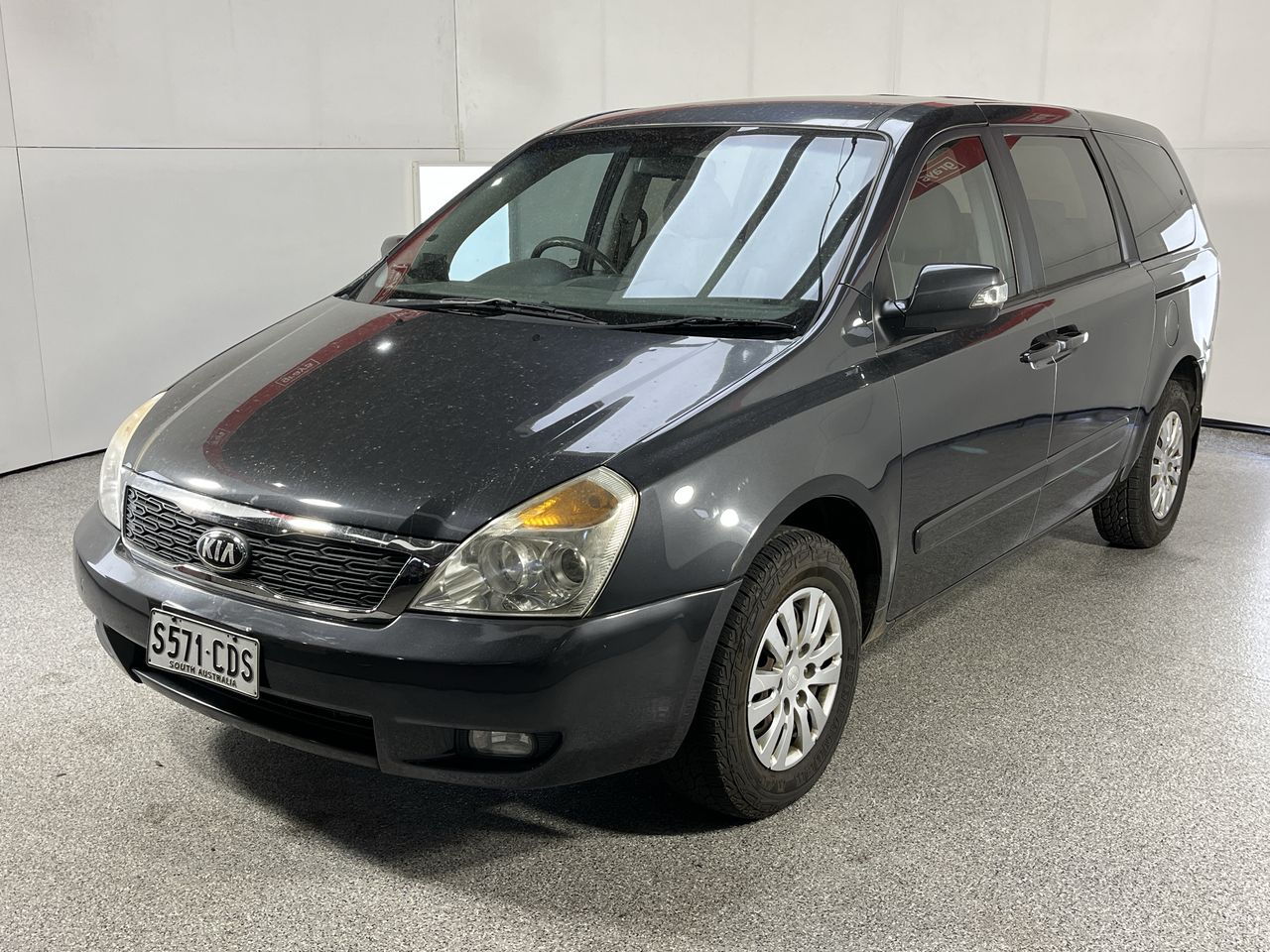 2013 Kia Grand Carnival S VQ Automatic 8 Seats People Mover