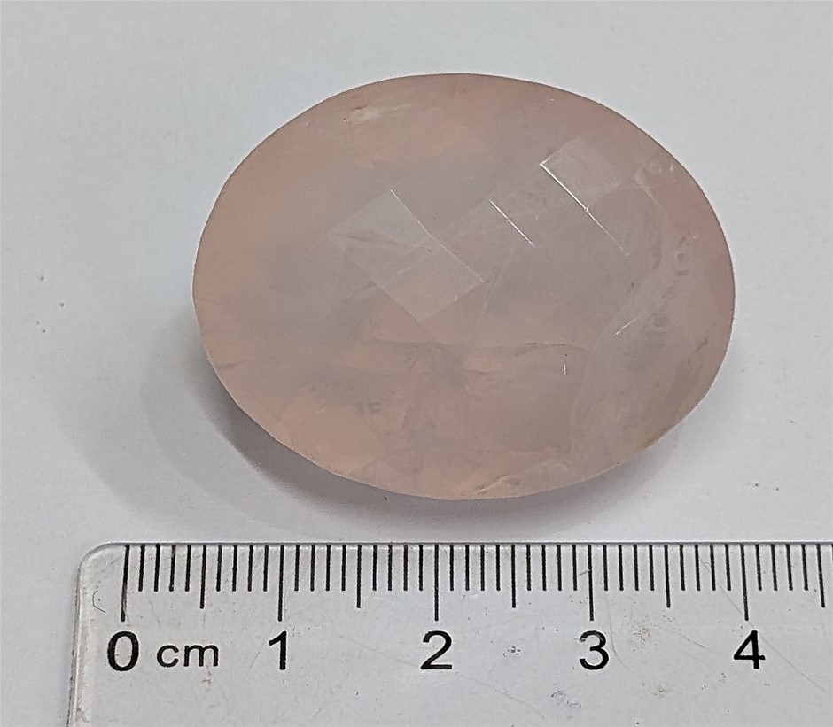 Large 105 carat ROSE QUARTZ Gemstone