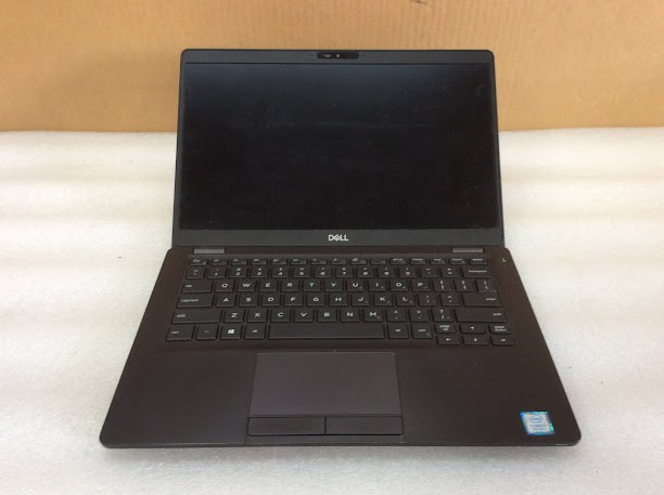 DELL Latitude 5300 Laptop i7-8665U 8GBRAM/128GB Black