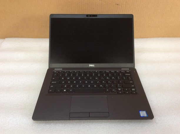 DELL Latitude 5300 Laptop i5-8365U 8GBRAM/128GB Black