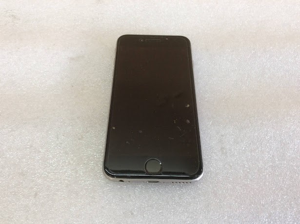 Apple iPhone 6 (A1586) Phone 64GB