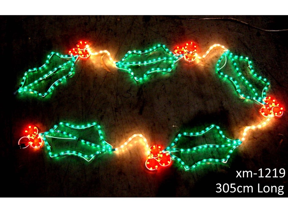 Christmas Light - Holly extra large hanging 3 metres long - NEW xm-1219