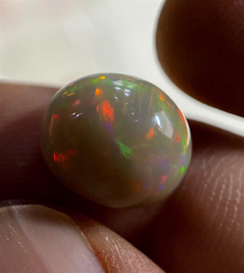 4.60 Carats Spectacular Fiery Opal