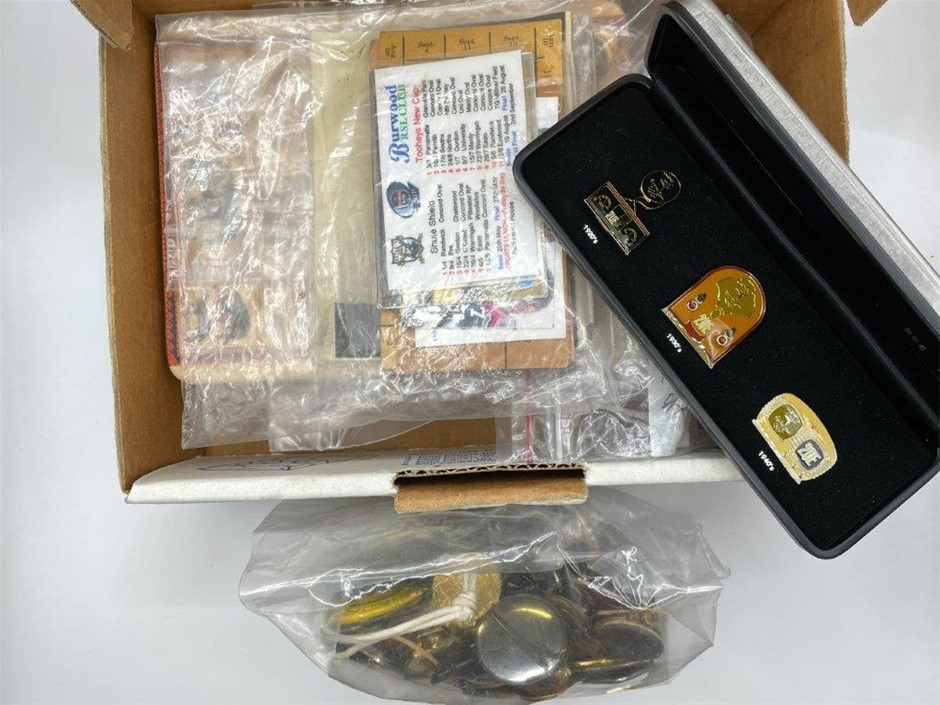 Approx. 200 Asstd World Sporting and Club Badges, Pins and Tokens