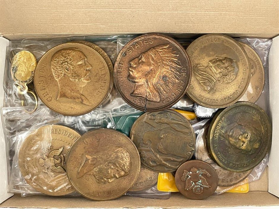 Approx 34 x USA Commemorative & Historical Medallions