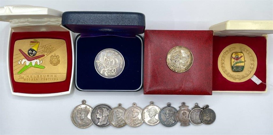 Approx. 13 x Asstd AU/NZ Commemorative and Military Medals