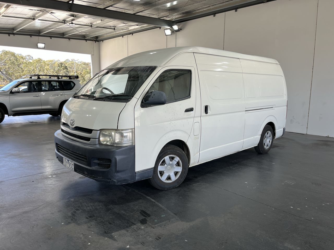 2005 Toyota HiAce SUPER LWB KDH220R Turbo Diesel (WOVR)