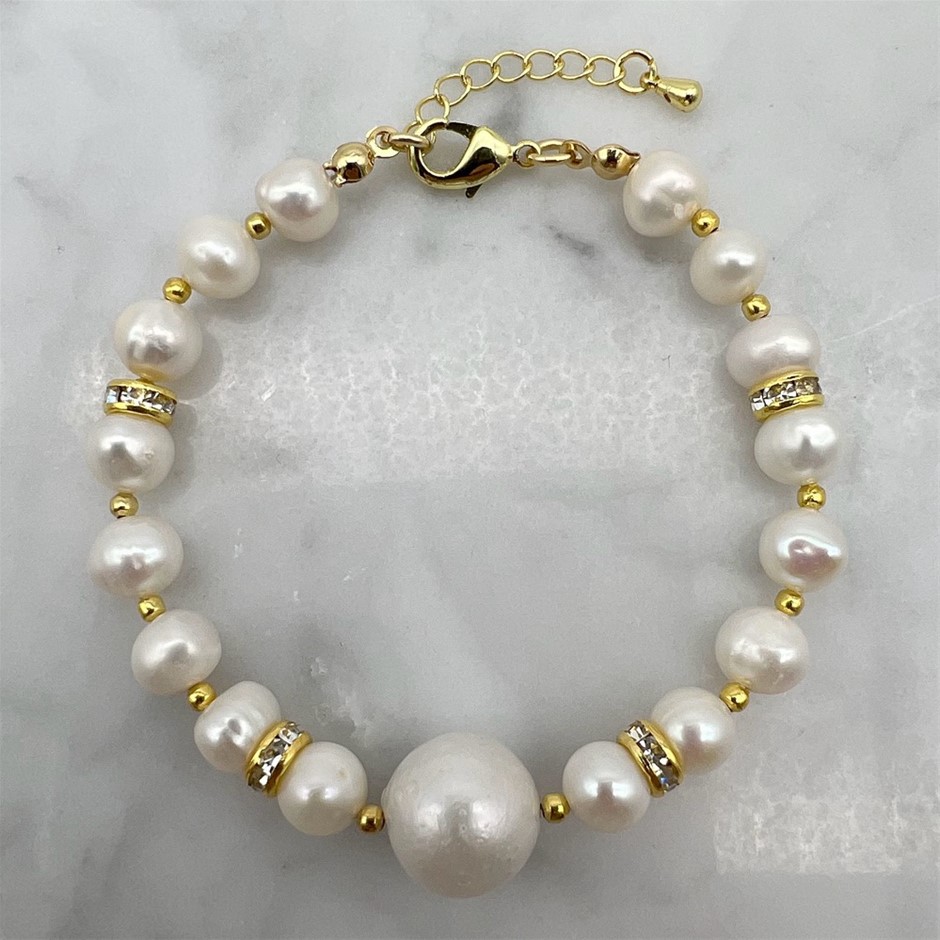 Large Central 13mm White Pearl & Rhinestone 18k Gold Plated Bracelet.