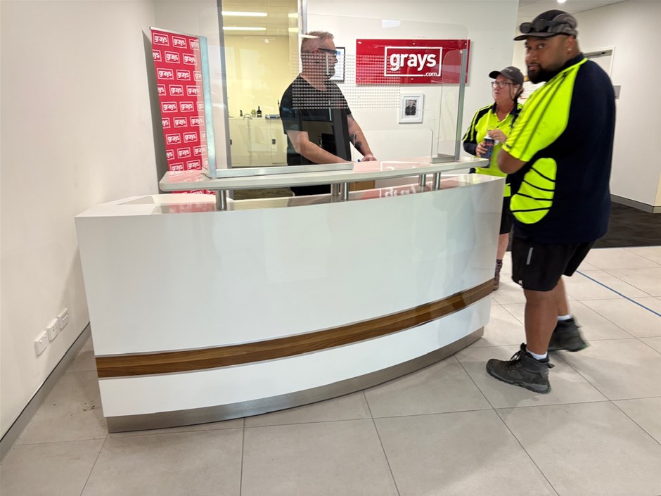Reception Table with Plastic Counter Screen