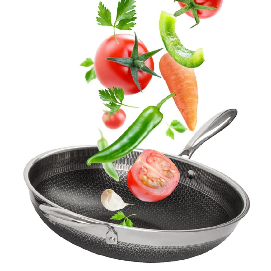 VERTEX Fusion Cookware 30cm Wok. NB: Minor Use, Scratched Circle on Base of