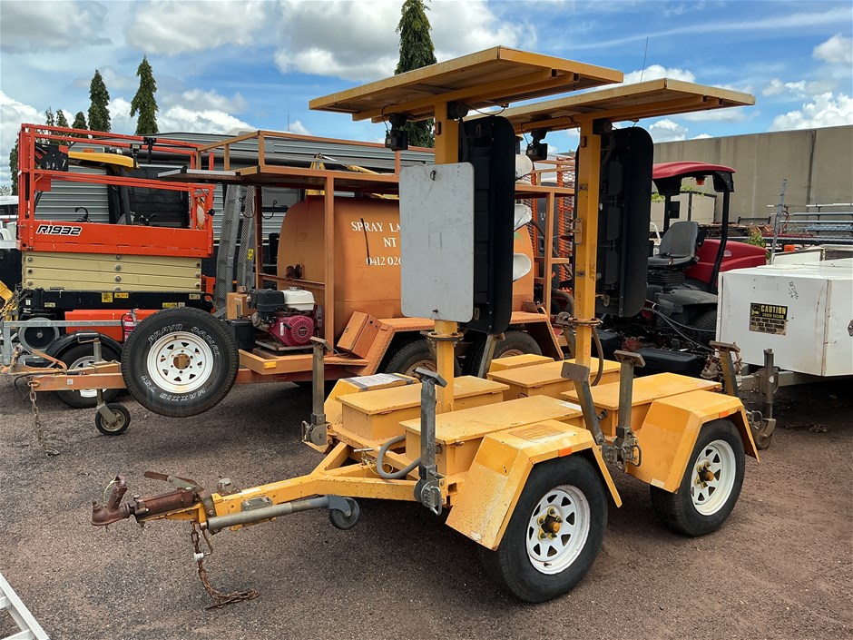 2010 Bartco BTEPTS Tandem Traffic Control Unit Trailer