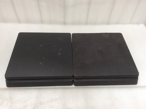 Sony PlayStation 4 Mixed Model Console Black (Lot of 2)