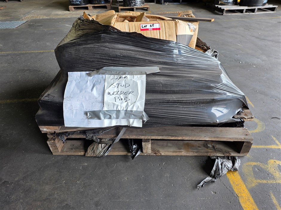 Quantity Lot Stud Welder Pins And Insulators