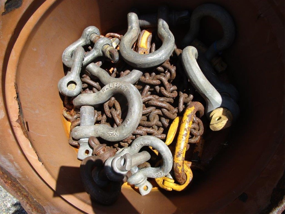 Large Qty Lifting Shackles and Chains