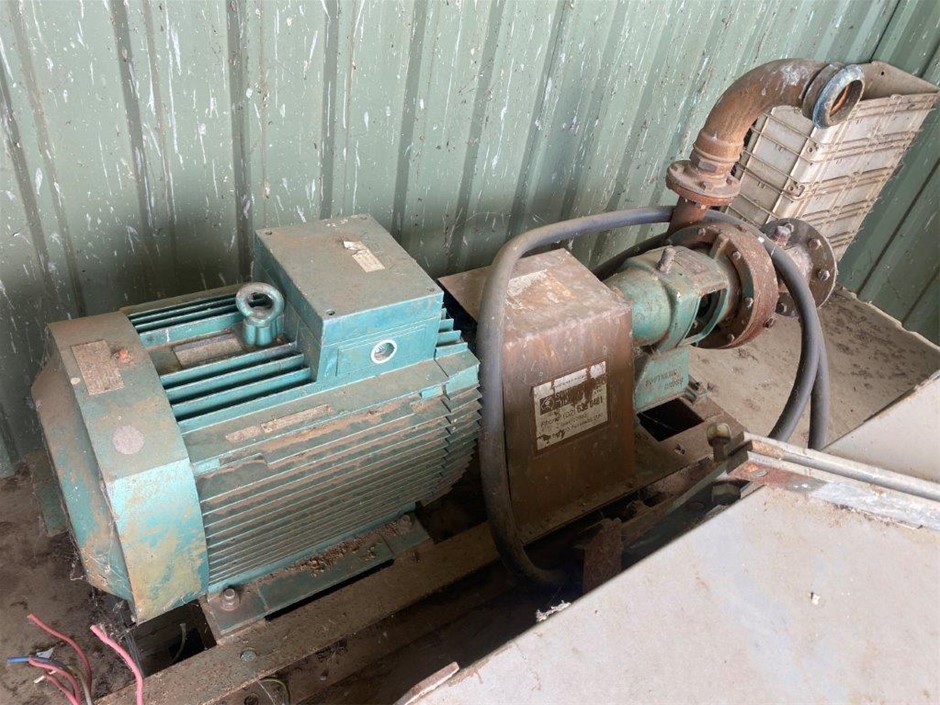 Southern-Cross Water Pump